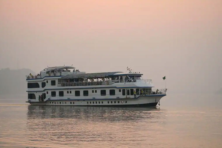 Best Guwahati Tourist Cab Agency for Assam Meghalaya Arunachal Pradesh Tour