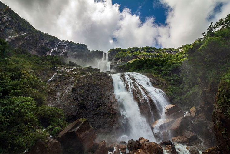 Best Guwahati Tourist Cab Agency for Assam Meghalaya Arunachal Pradesh Tour